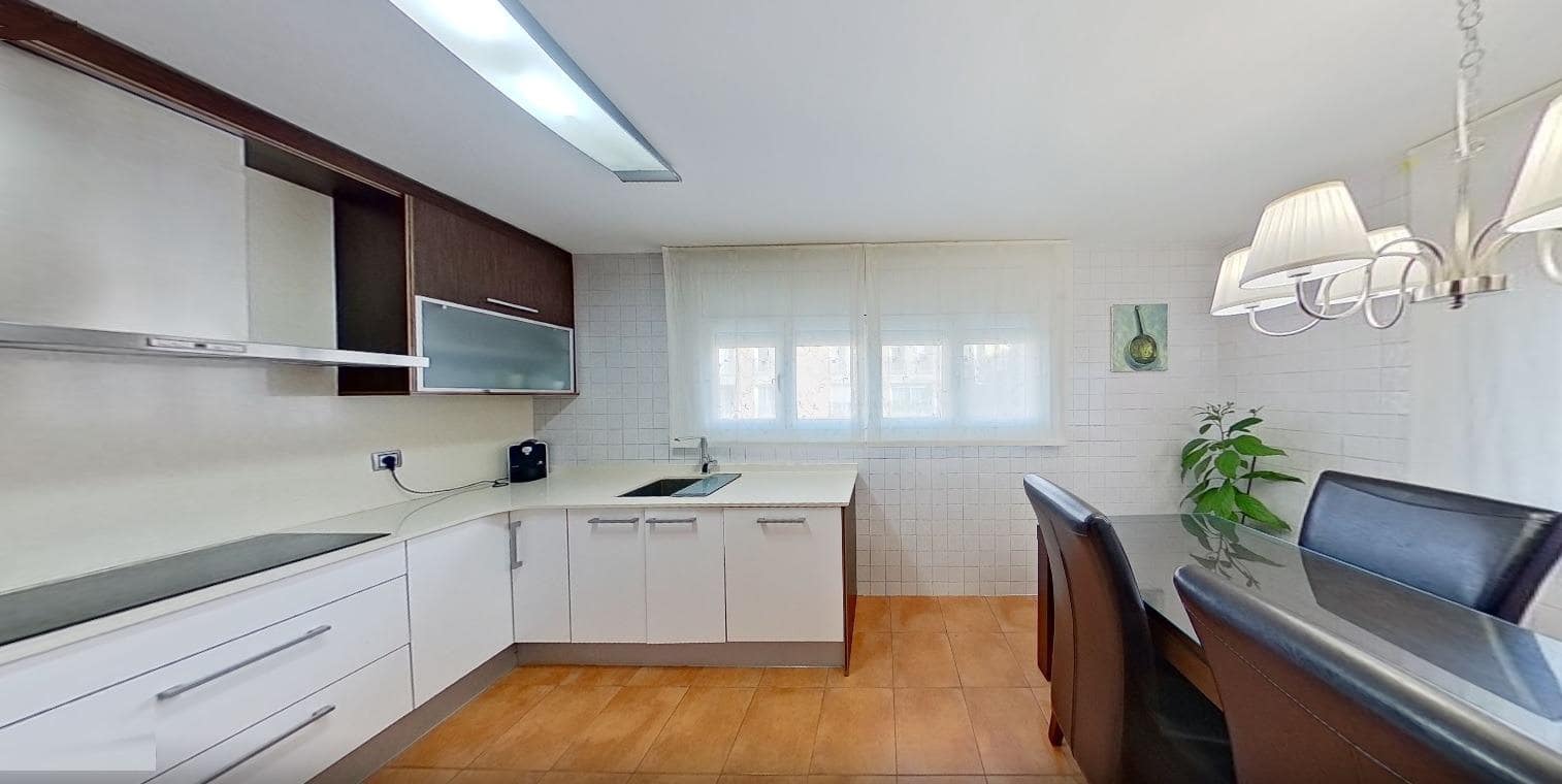 5 bedroom Townhouse for sale in Sant Pere de Ribes with garage - € 650,000 (Ref: 9818304)