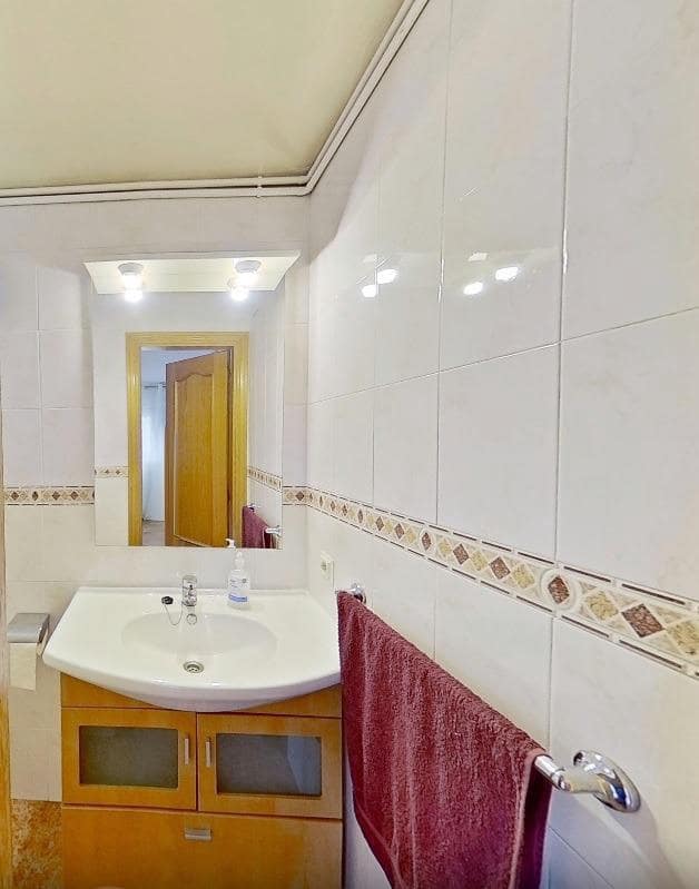 5 bedroom Townhouse for sale in Sant Pere de Ribes with garage - € 650,000 (Ref: 9818304)