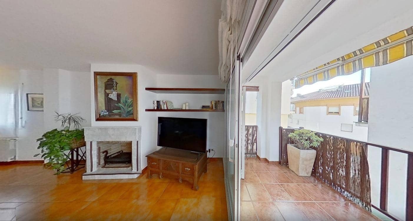 5 bedroom Townhouse for sale in Sant Pere de Ribes with garage - € 650,000 (Ref: 9818304)
