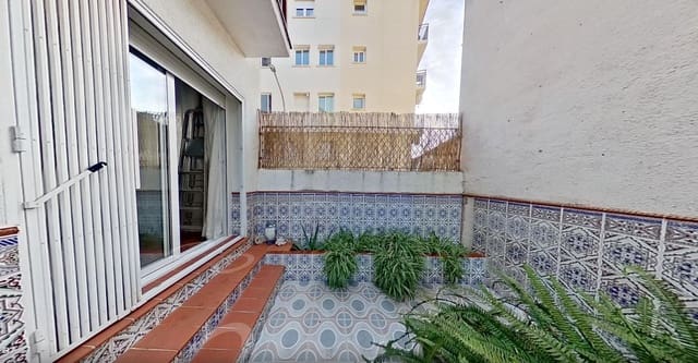 Casa de 5 habitaciones en Sant Pere de Ribes en venta con garaje - 625.000 € (Ref: 9818304)