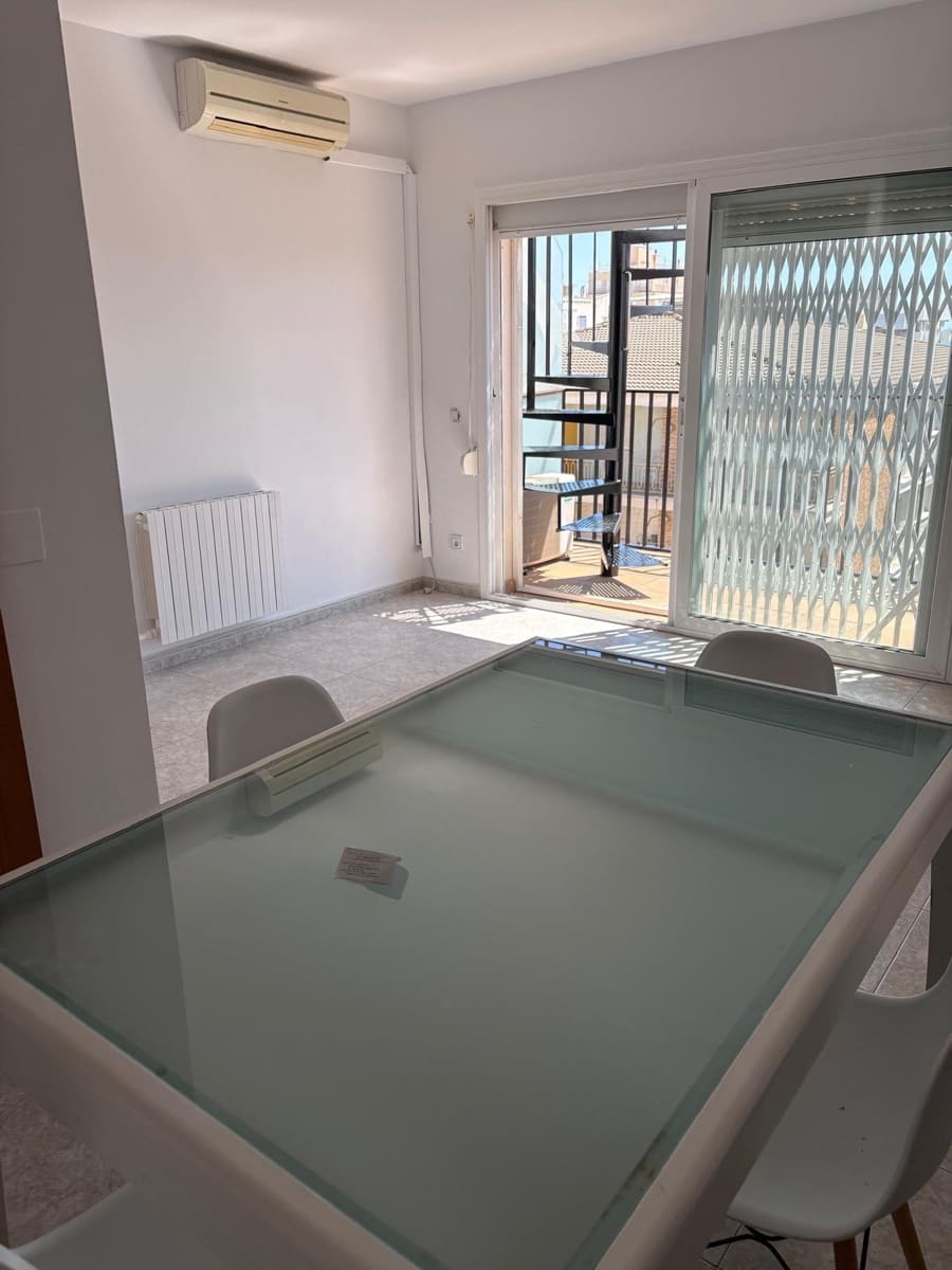 3 bedroom Apartment for rent in Segur de Calafell with pool - € 900 (Ref: 9820595)