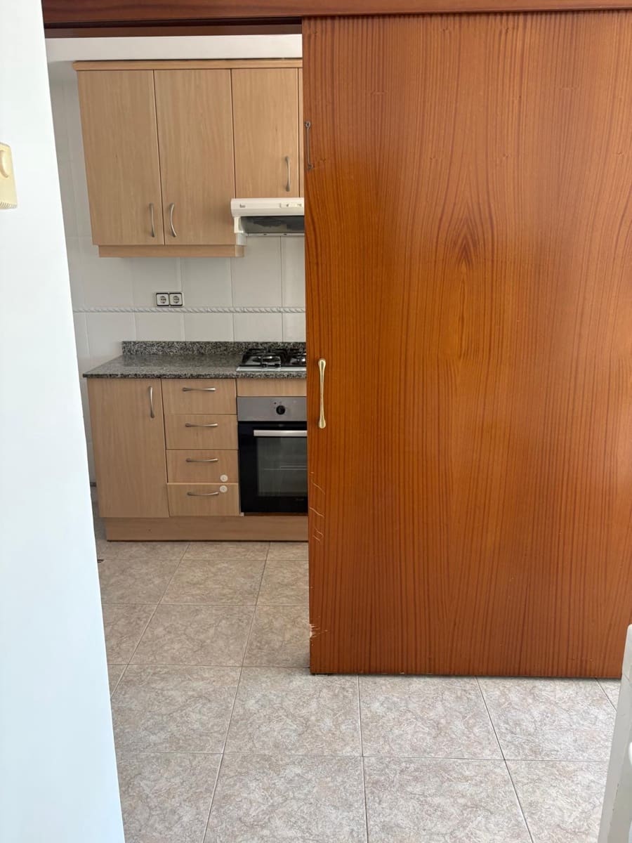 3 bedroom Apartment for rent in Segur de Calafell with pool - € 900 (Ref: 9820595)