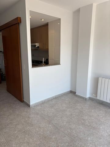 3 bedroom Apartment for rent in Segur de Calafell, Calafell with pool - € 900 (Ref: 9820595)