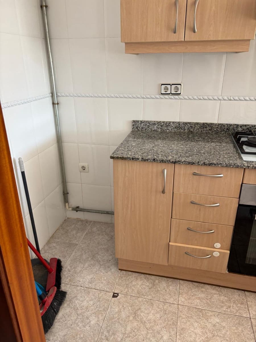 3 bedroom Apartment for rent in Segur de Calafell with pool - € 900 (Ref: 9820595)