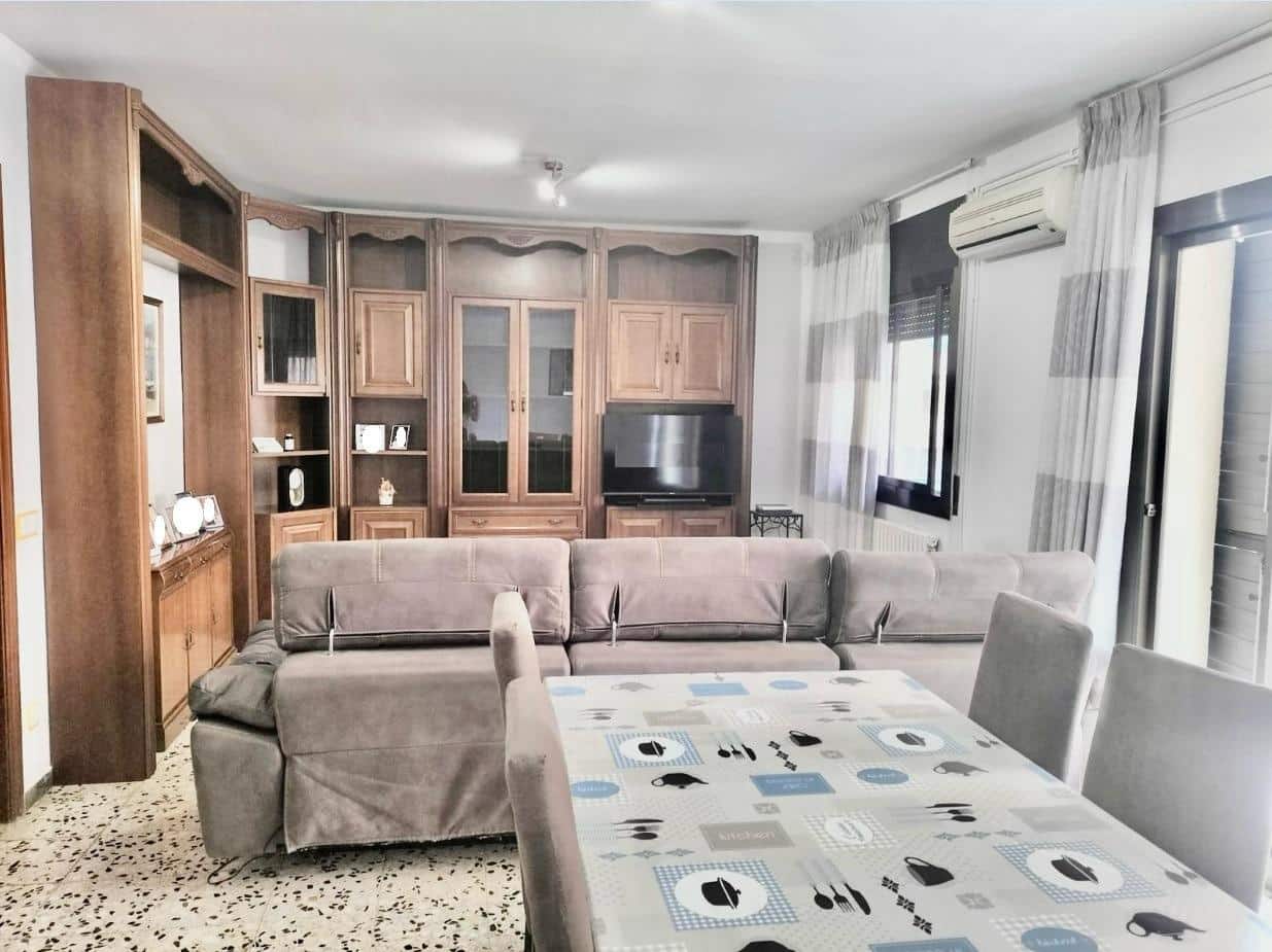 3 bedroom Flat for sale in Vilanova i la Geltru - € 260,000 (Ref: 9836313)