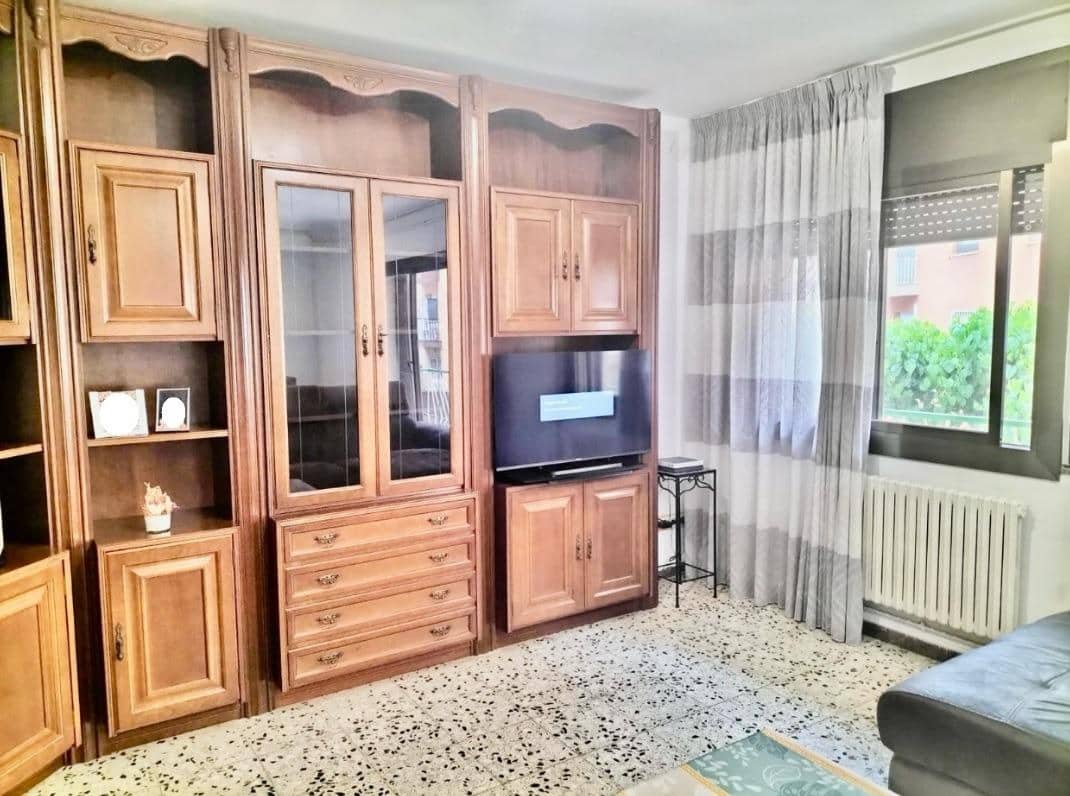 3 bedroom Flat for sale in Vilanova i la Geltru - € 260,000 (Ref: 9836313)