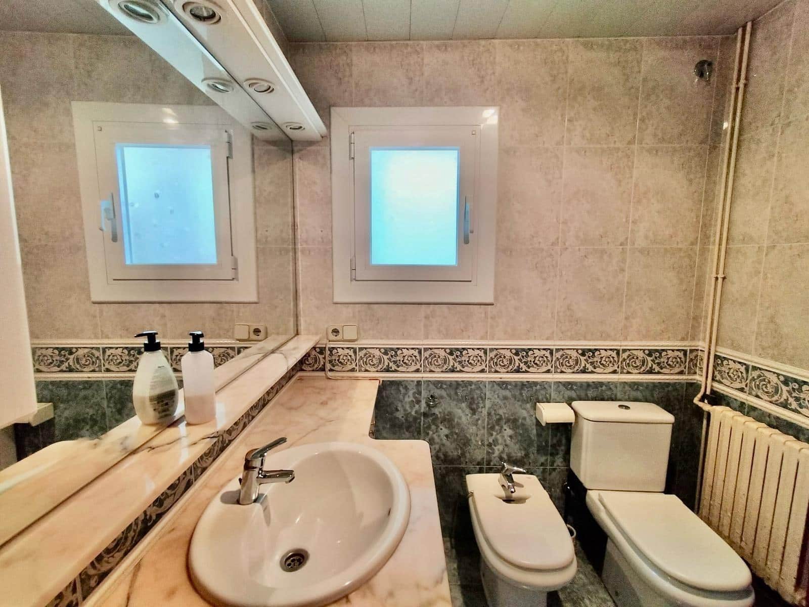3 bedroom Flat for sale in Vilanova i la Geltru - € 260,000 (Ref: 9836313)