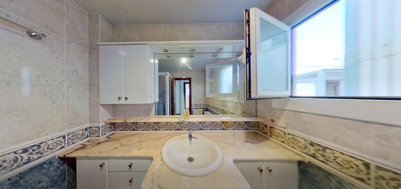 3 quarto Apartamento para venda em Vilanova i la Geltru - 260 000 € (Ref: 9836313)