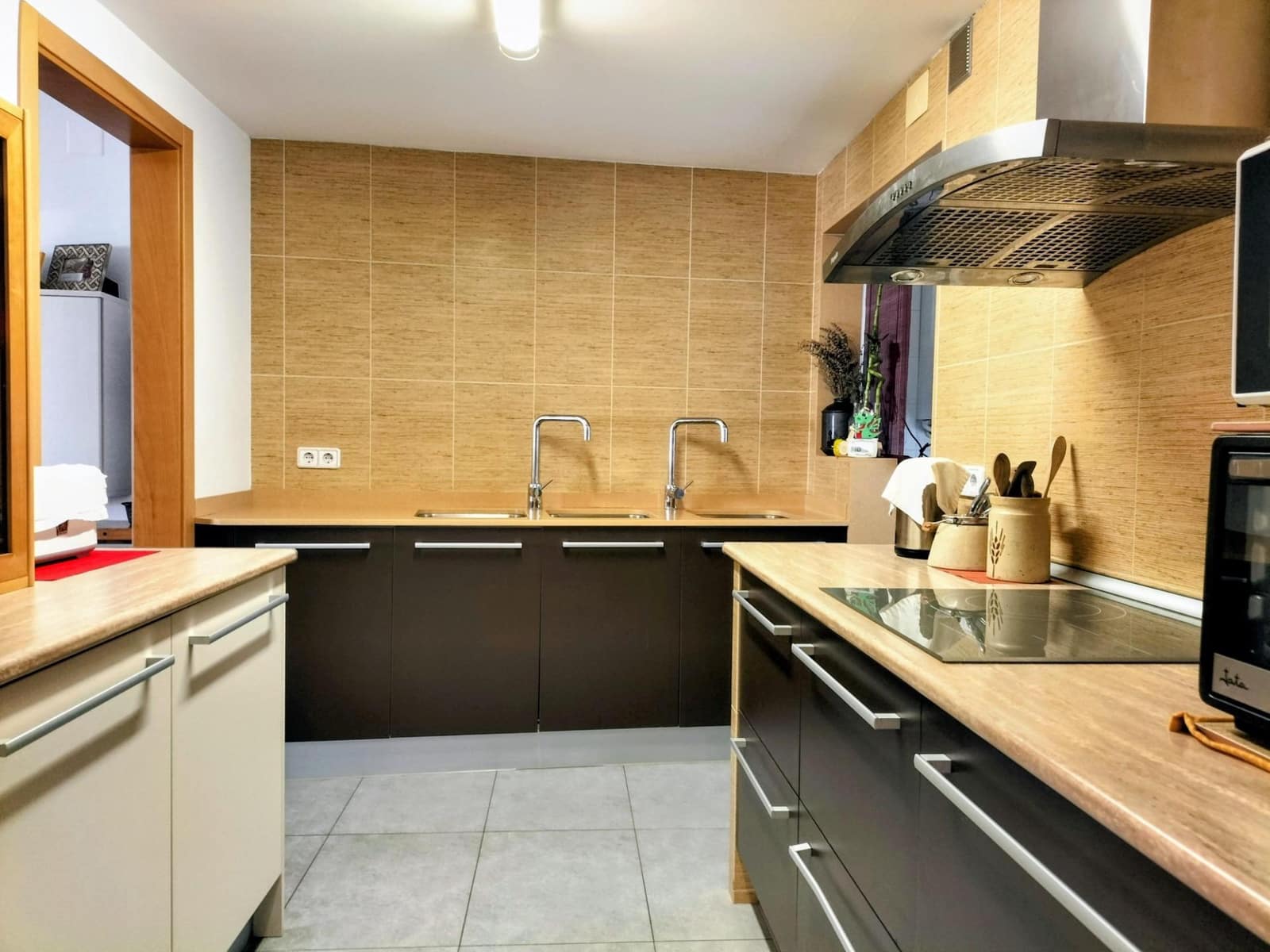 3 bedroom Apartment for sale in Vilanova i la Geltru - € 315,000 (Ref: 9868666)