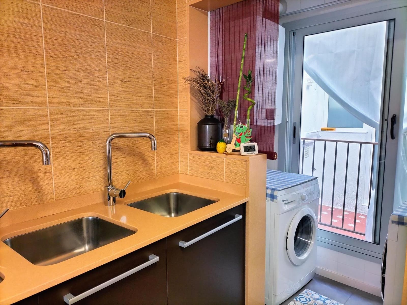 3 bedroom Apartment for sale in Vilanova i la Geltru - € 315,000 (Ref: 9868666)