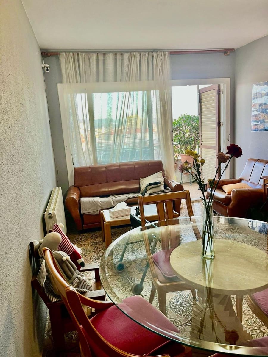 Apartamento de 4 habitaciones en Barcelona ciudad en venta - 342.000 € (Ref: 9913242)