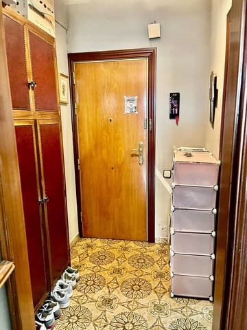 Apartamento de 4 habitaciones en El Guinardó, Barcelona ciudad en venta - 342.000 € (Ref: 9913242)