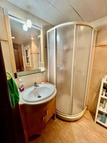 Apartamento de 4 habitaciones en El Guinardó, Barcelona ciudad en venta - 342.000 € (Ref: 9913242)