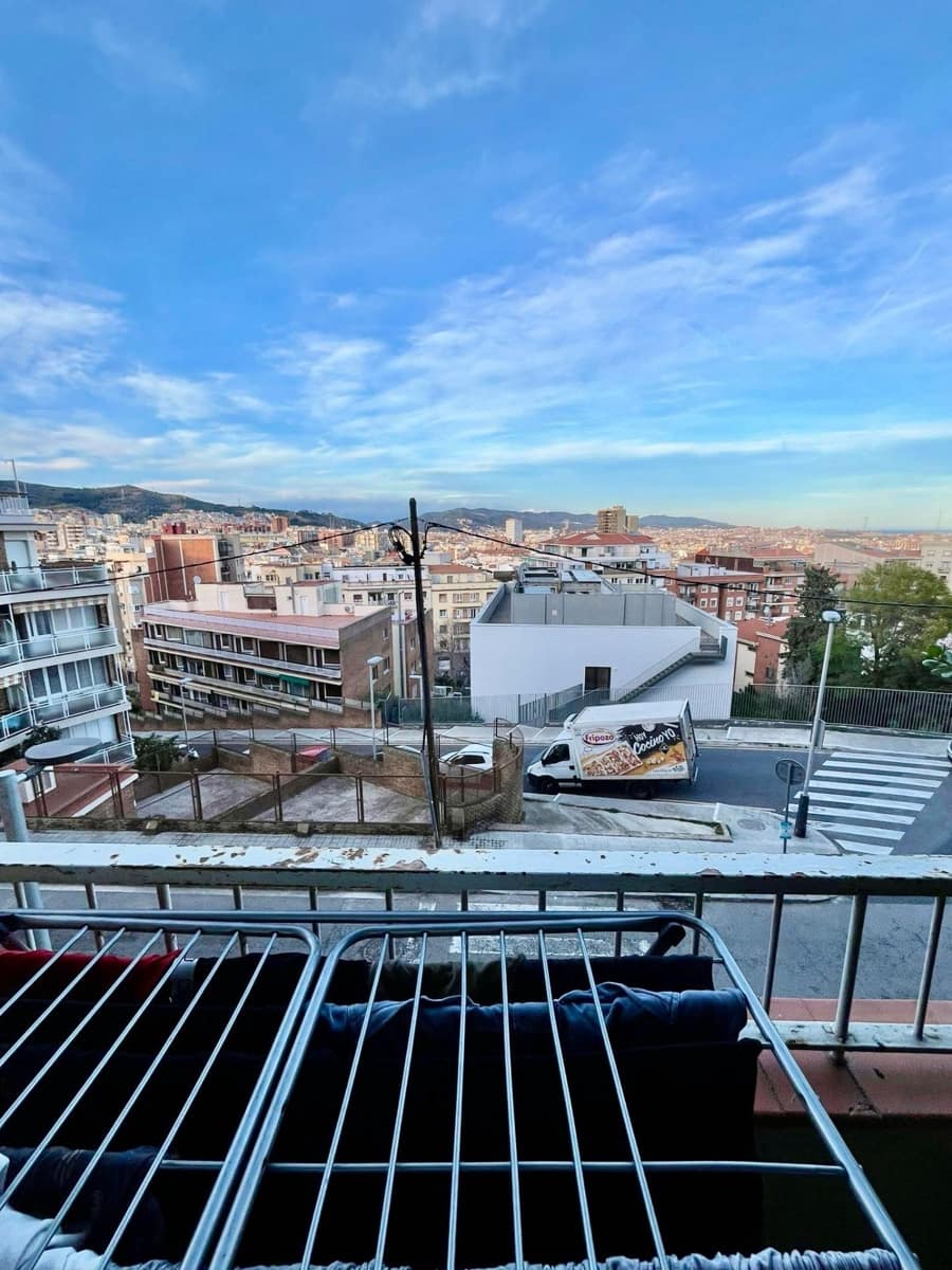 Apartamento de 4 habitaciones en Barcelona ciudad en venta - 342.000 € (Ref: 9913242)