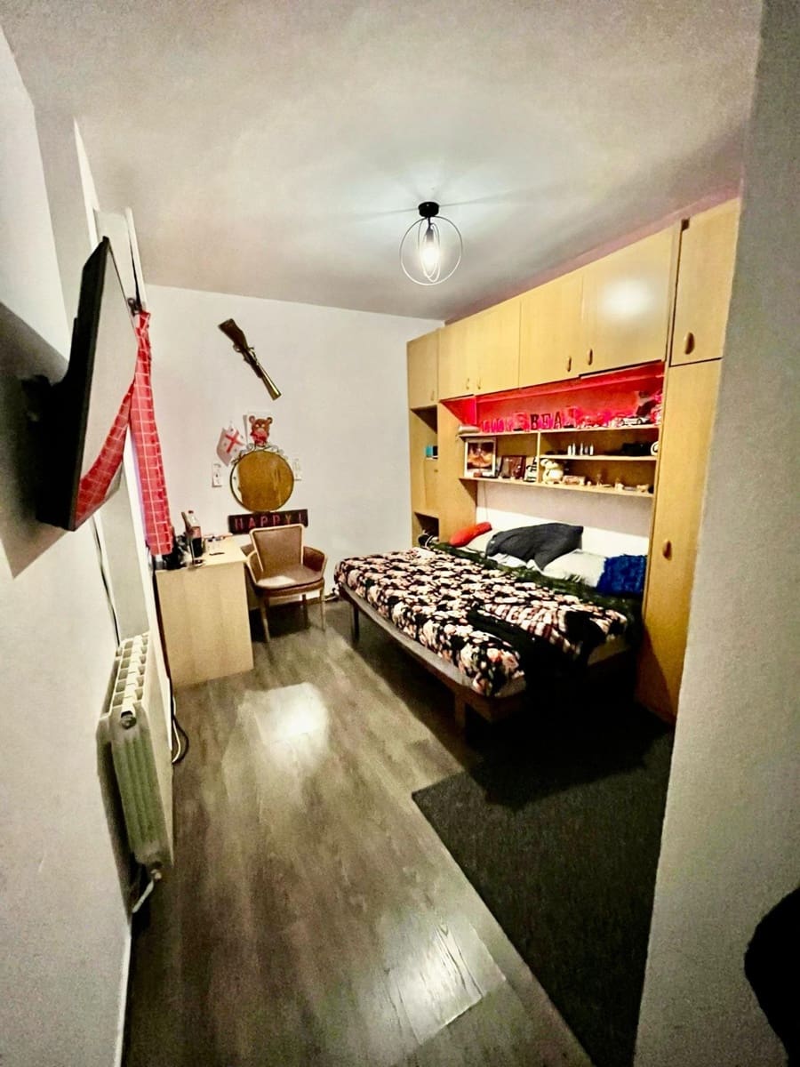 Apartamento de 4 habitaciones en Barcelona ciudad en venta - 342.000 € (Ref: 9913242)