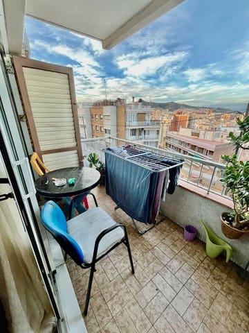 Apartamento de 4 habitaciones en El Guinardó, Barcelona ciudad en venta - 342.000 € (Ref: 9913242)