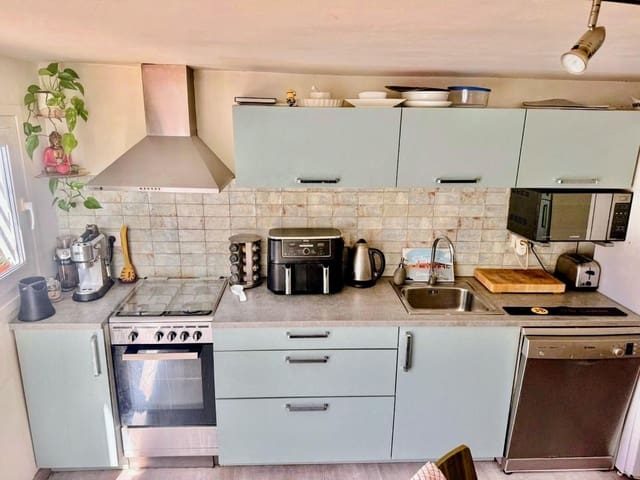 2 soveværelse Villa til salg i Sant Pere de Ribes med swimmingpool - € 260.000 (Ref: 9929469)