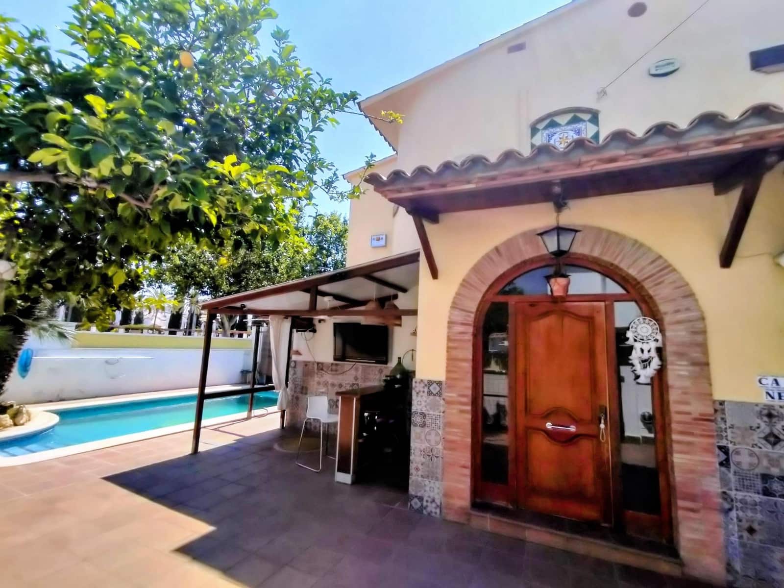 5 soveværelse Byhus til salg i Sant Pere de Ribes med swimmingpool garage - € 560.000 (Ref: 9947986)