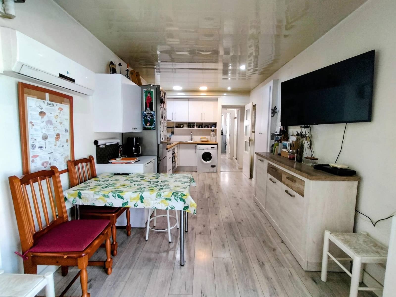 5 soveværelse Byhus til salg i Sant Pere de Ribes med swimmingpool garage - € 560.000 (Ref: 9947986)