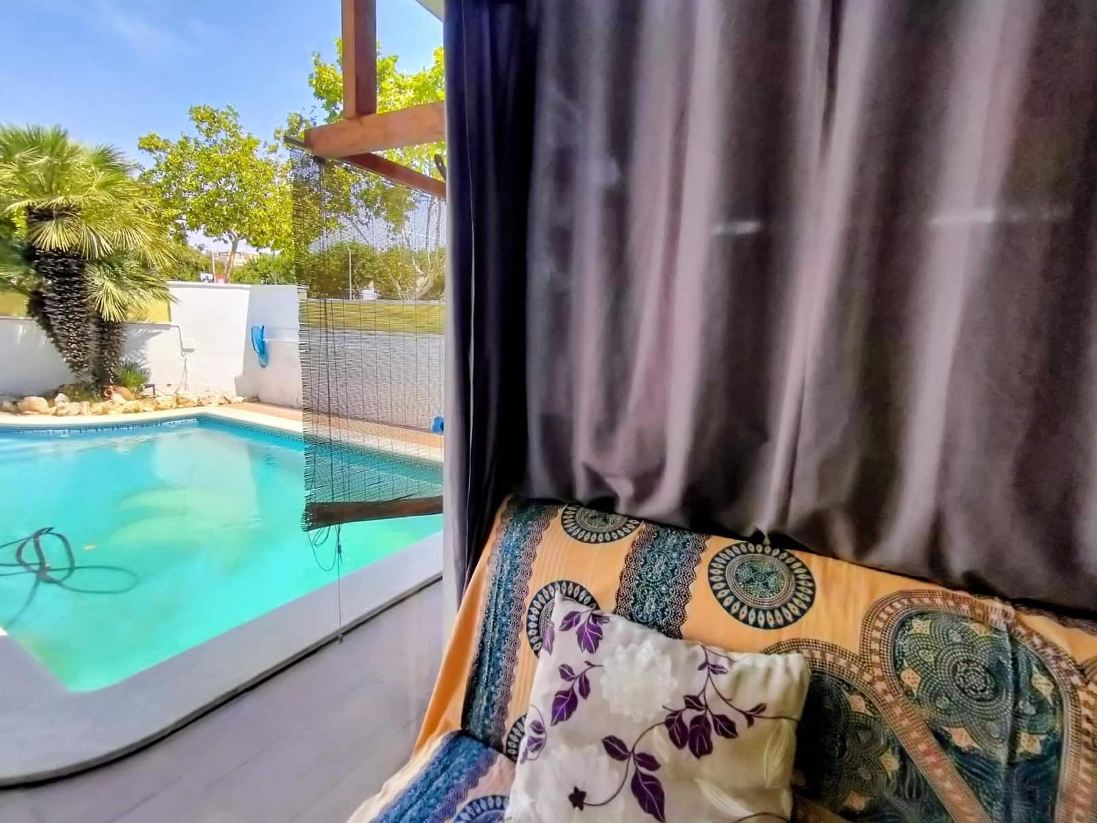 5 soveværelse Byhus til salg i Sant Pere de Ribes med swimmingpool garage - € 560.000 (Ref: 9947986)