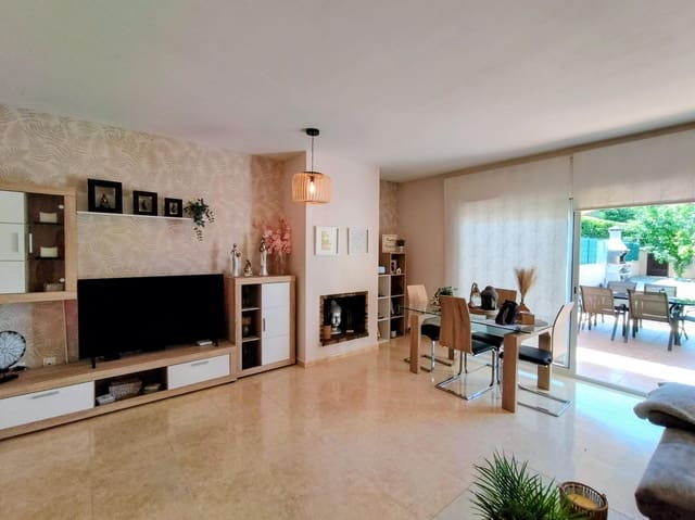 4 sovrum Radhus till salu i Olivella - 339 000 € (Ref: 9994311)