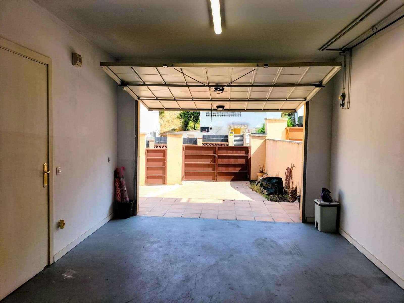 4 makuuhuone Rivitalo myytävänä paikassa Olivella - 339 000 € (Ref: 9994311)