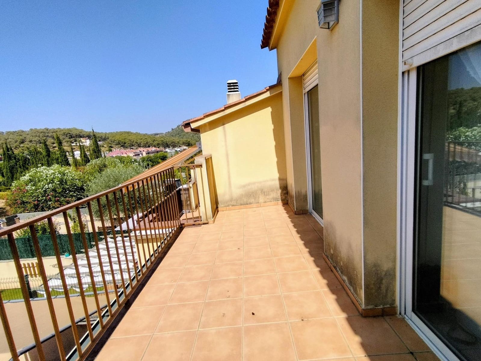 4 makuuhuone Rivitalo myytävänä paikassa Olivella - 339 000 € (Ref: 9994311)
