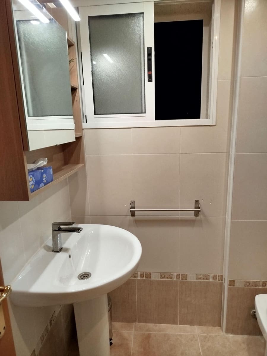 2 soverom Leilighet til leie i Los Collados med svømmebasseng garasje - € 600 (Ref: 10142648)