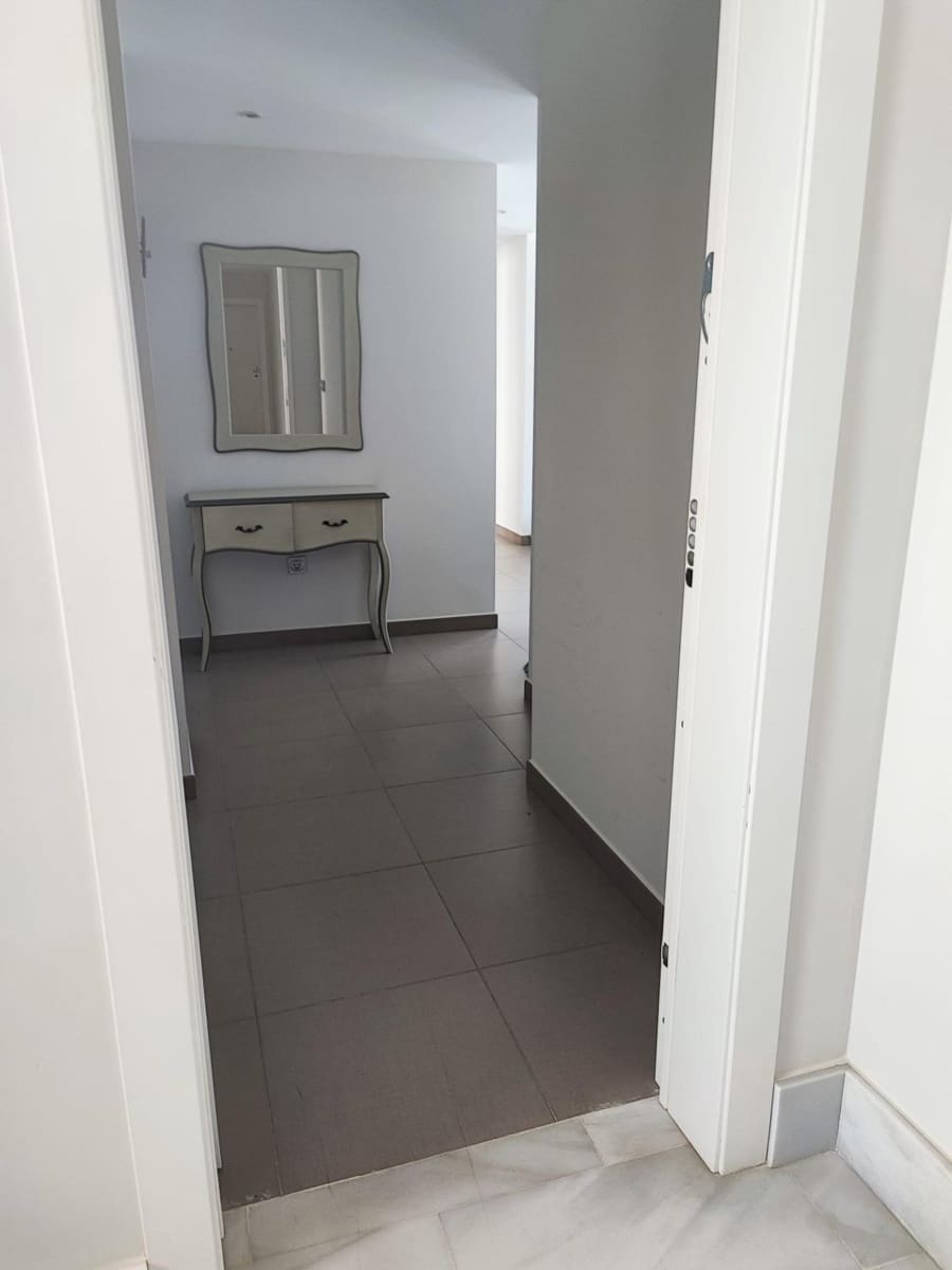 2 quarto Apartamento para arrendar em Aguilas com piscina garagem - 850 € (Ref: 8298205)