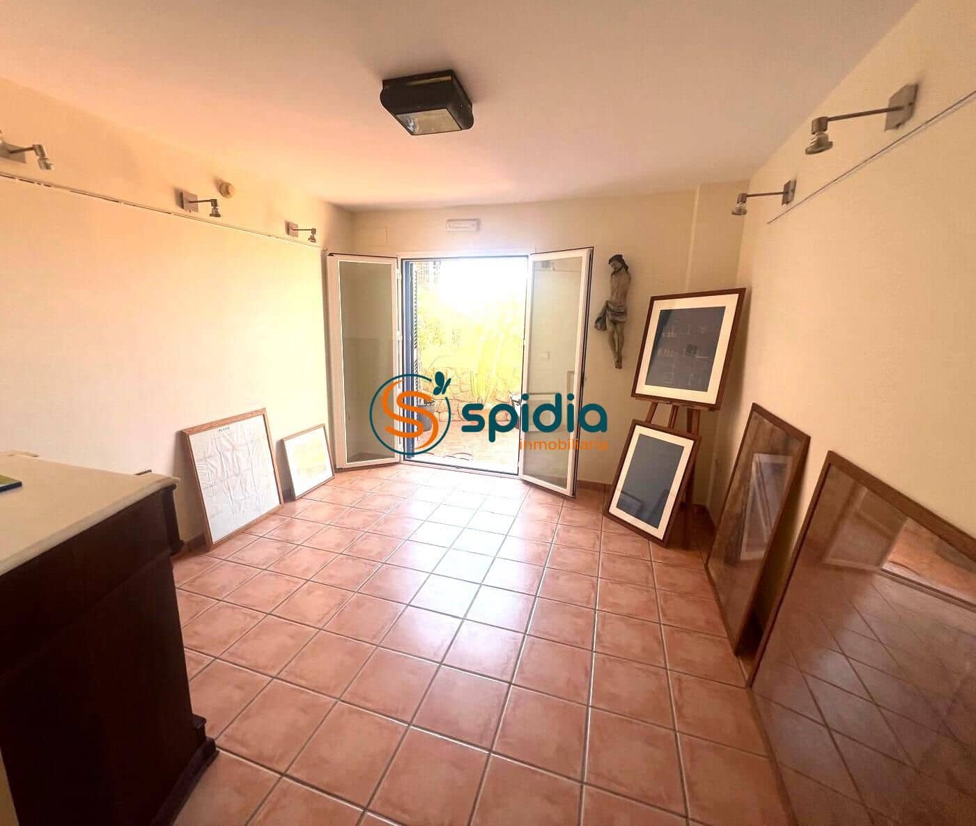 9 soverom Hotell til salgs i Calabardina med garasje - € 730 000 (Ref: 8482104)