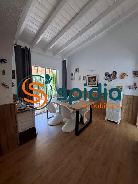 3 soveværelse Villa til salg i Calabardina med swimmingpool garage - € 340.000 (Ref: 9176422)