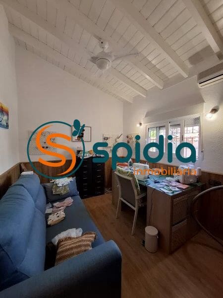 3 soveværelse Villa til salg i Calabardina med swimmingpool garage - € 340.000 (Ref: 9176422)