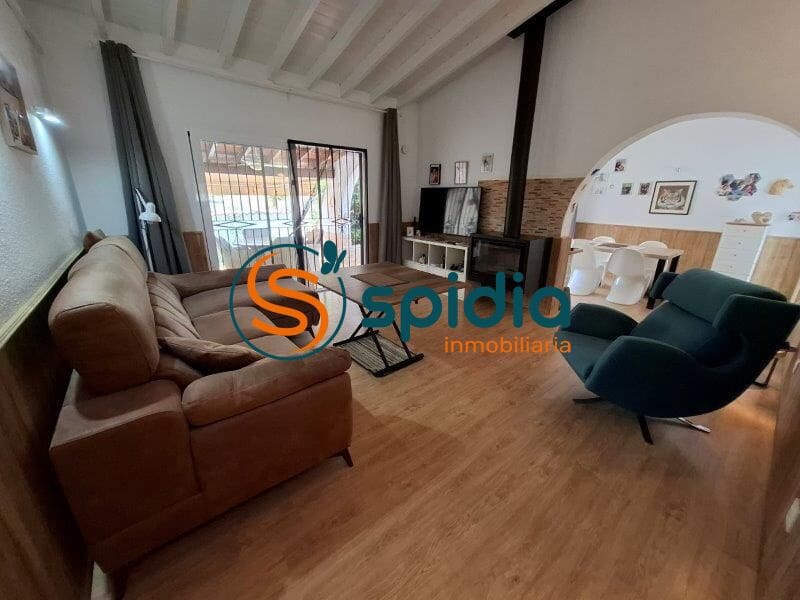 3 soveværelse Villa til salg i Calabardina med swimmingpool garage - € 340.000 (Ref: 9176422)