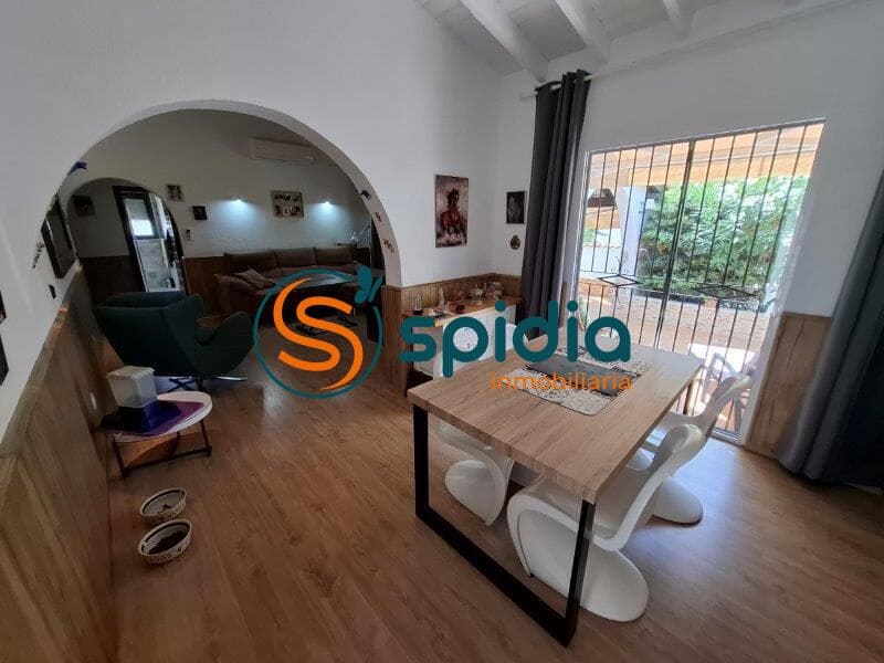 3 soveværelse Villa til salg i Calabardina med swimmingpool garage - € 340.000 (Ref: 9176422)