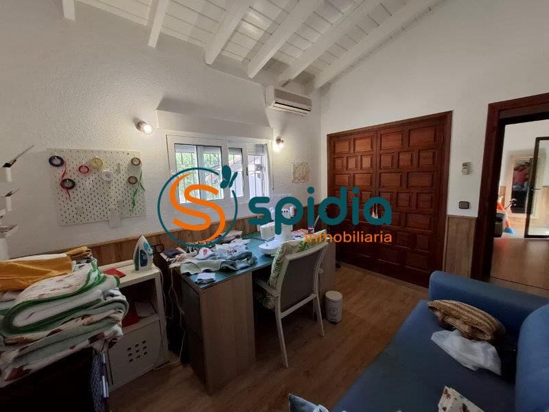 3 soveværelse Villa til salg i Calabardina med swimmingpool garage - € 340.000 (Ref: 9176422)