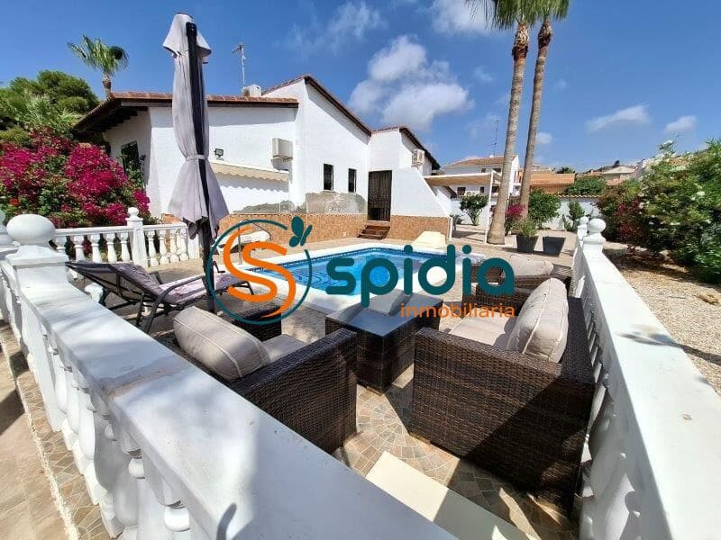 3 soveværelse Villa til salg i Calabardina med swimmingpool garage - € 340.000 (Ref: 9176422)