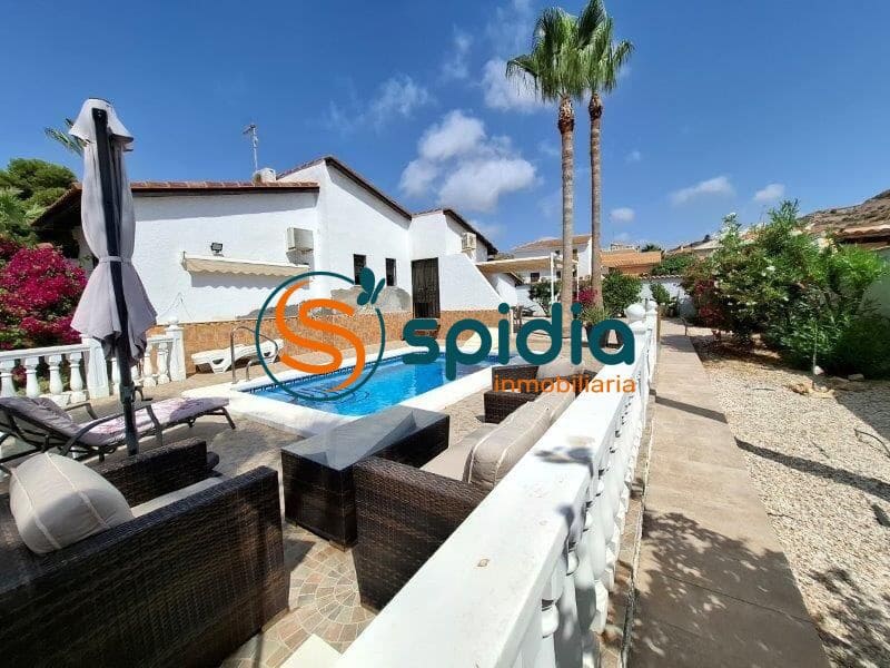 3 soveværelse Villa til salg i Calabardina med swimmingpool garage - € 340.000 (Ref: 9176422)