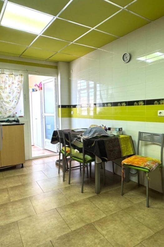 3 bedroom Flat for sale in Aguilas with garage - € 180,000 (Ref: 9446315)