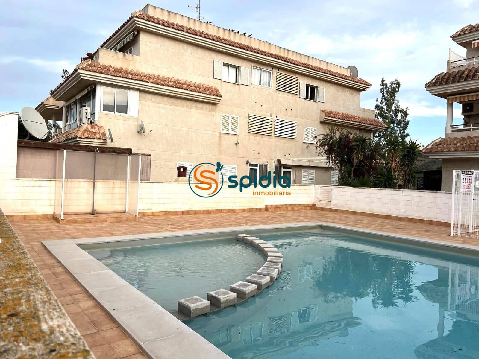 2 bedroom Apartment for sale in Aguilas with pool garage - € 125,000 (Ref: 9502361)