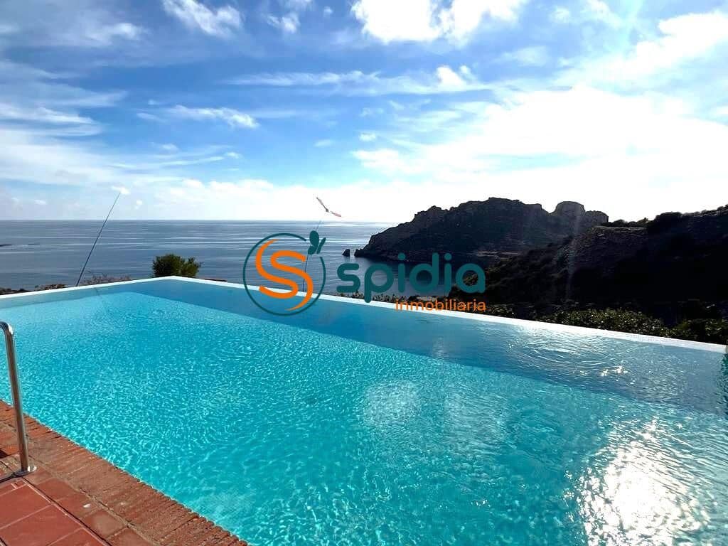2 bedroom Flat for rent in Aguilas with pool garage - € 1,400 (Ref: 9619213)