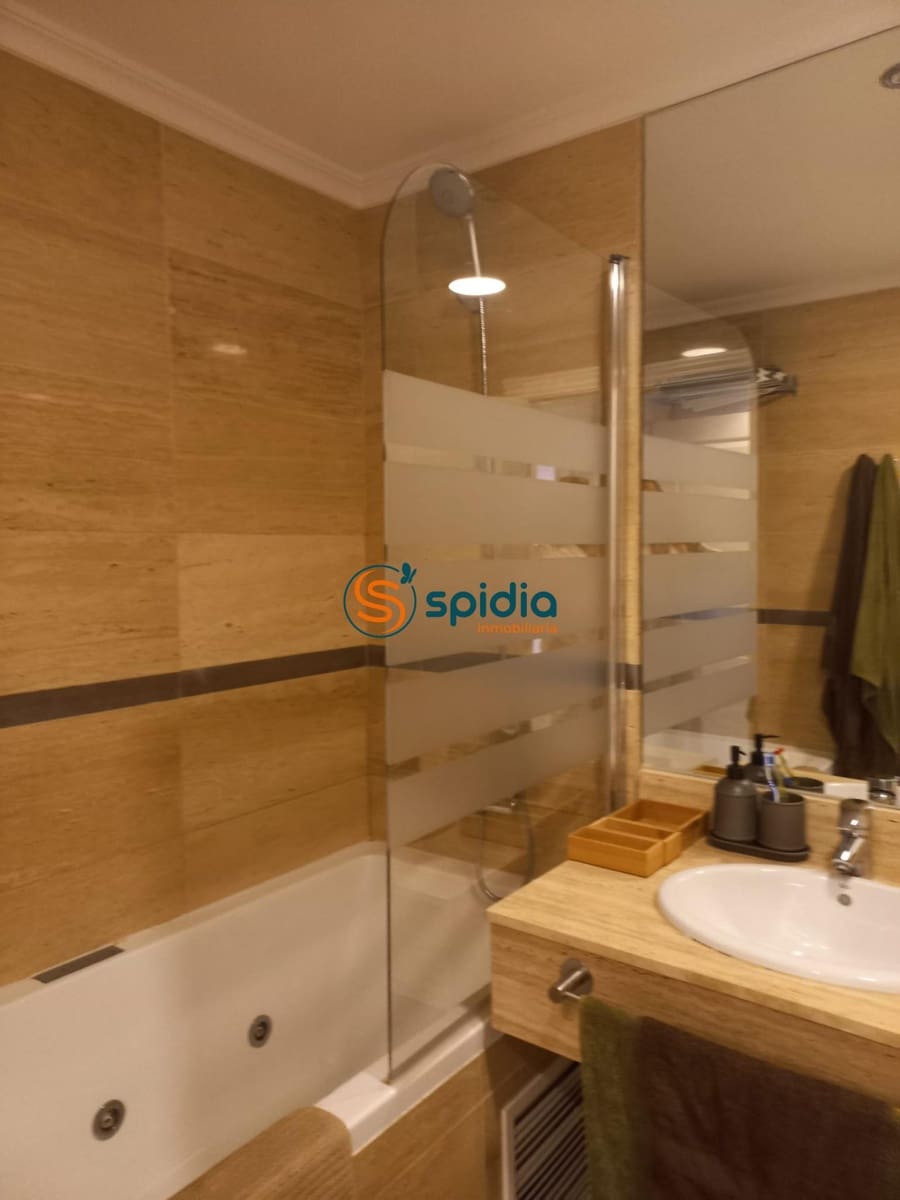 2 bedroom Flat for rent in Aguilas with pool garage - € 1,400 (Ref: 9619213)