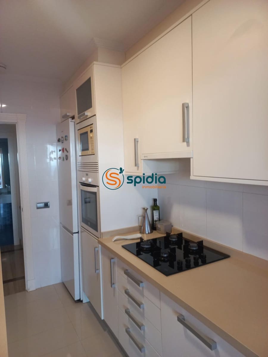2 bedroom Flat for rent in Aguilas with pool garage - € 1,400 (Ref: 9619213)