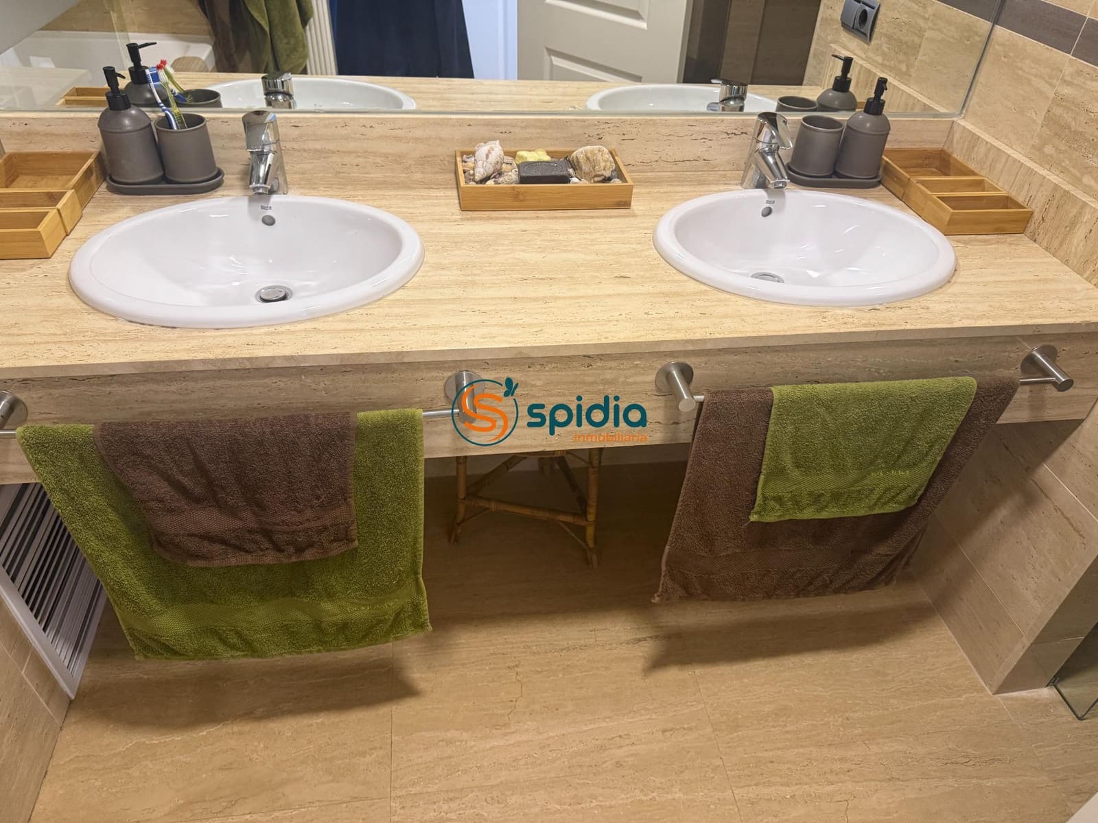 2 bedroom Flat for rent in Aguilas with pool garage - € 1,400 (Ref: 9619213)