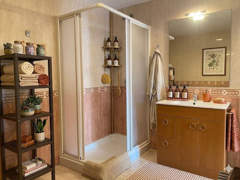 2 bedroom Apartment for sale in Aguilas with pool garage - € 250,000 (Ref: 9656073)