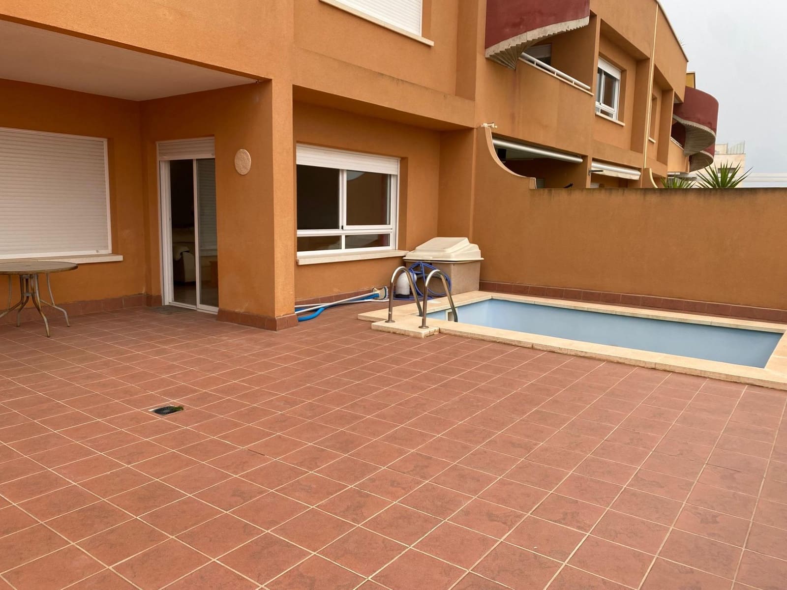 2 bedroom Apartment for sale in Aguilas with pool garage - € 250,000 (Ref: 9656073)