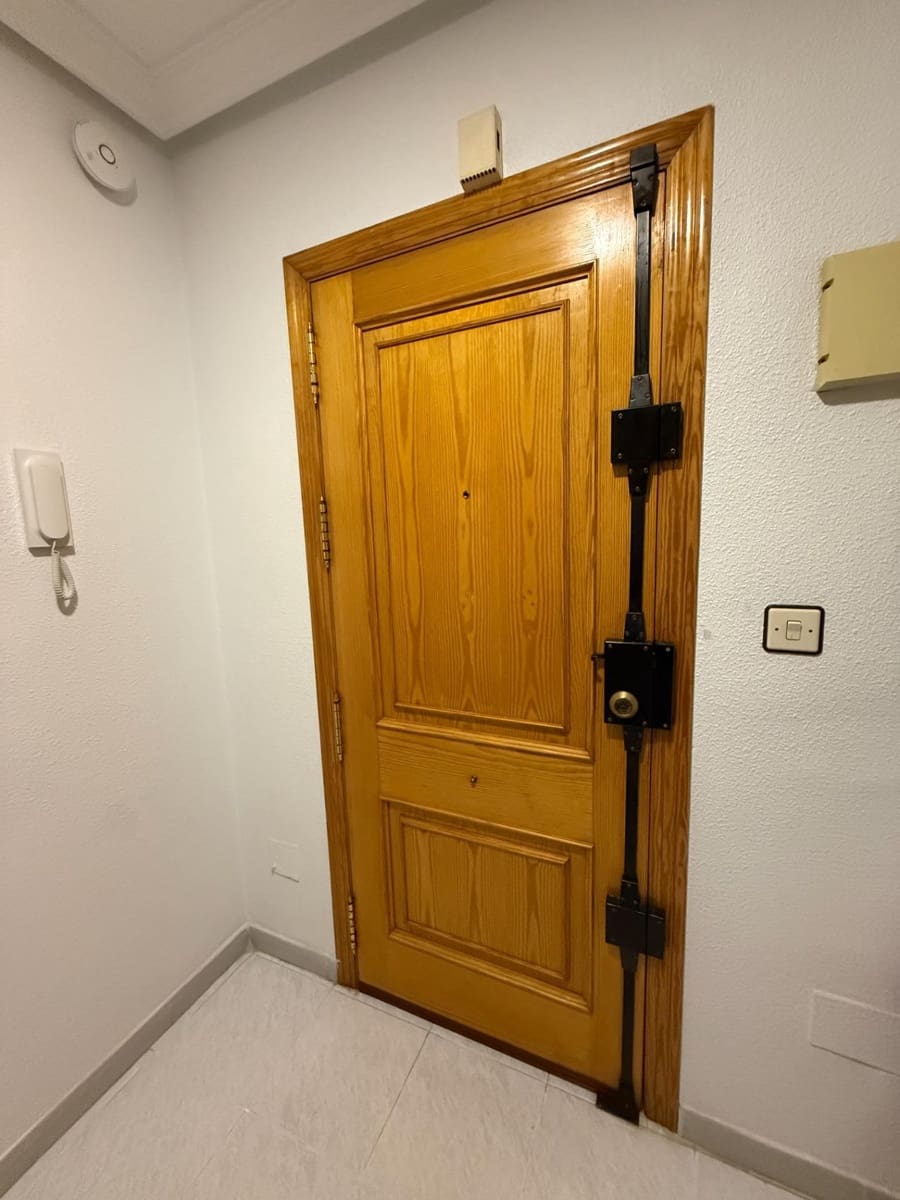 4 bedroom Flat for sale in Aguilas - € 149,500 (Ref: 9690582)