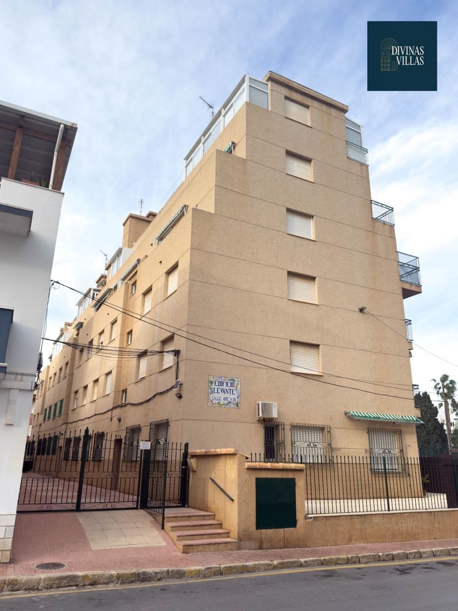 4 bedroom Flat for sale in Aguilas with garage - € 258,000 (Ref: 9794584)