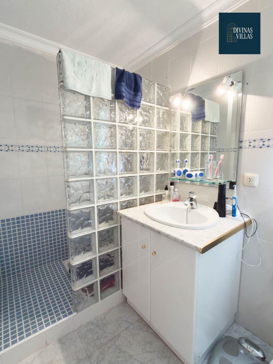 4 bedroom Flat for sale in Aguilas with garage - € 258,000 (Ref: 9794584)