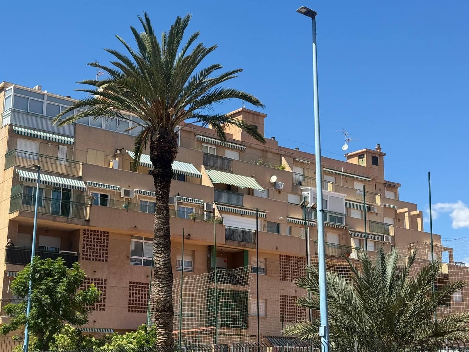 4 bedroom Flat for sale in Aguilas with garage - € 258,000 (Ref: 9794584)