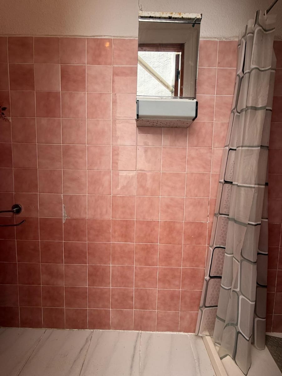 4 bedroom Flat for sale in Aguilas - € 135,000 (Ref: 9829077)